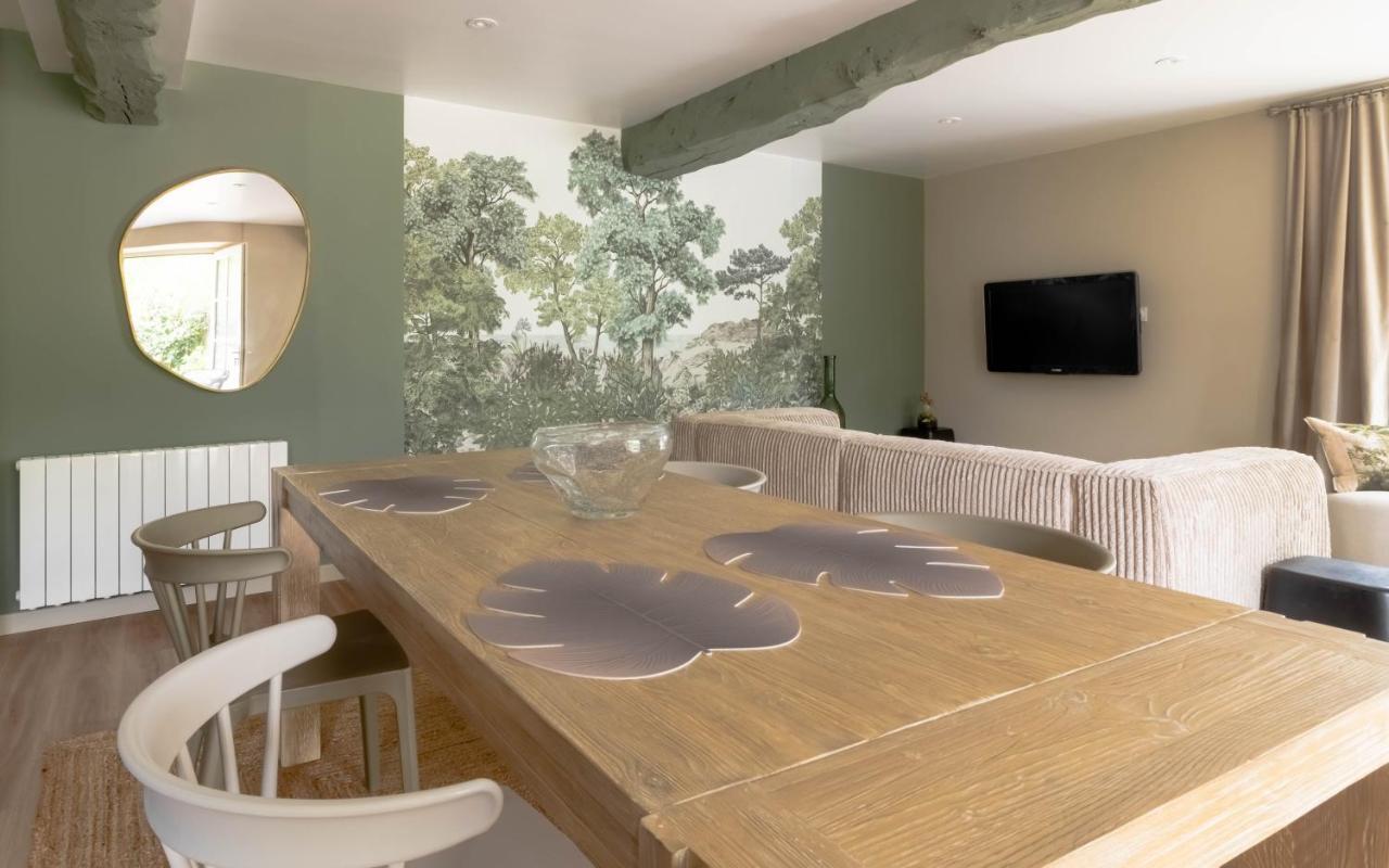 Manoir Du Vau D Arz Gites Et Chambres D Hotes Avec Piscine Malansac 外观 照片