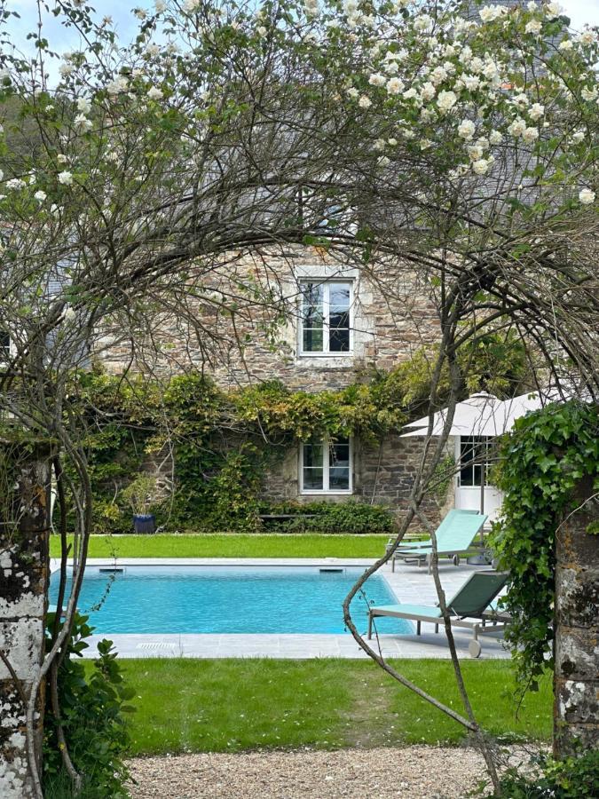 Manoir Du Vau D Arz Gites Et Chambres D Hotes Avec Piscine Malansac 外观 照片