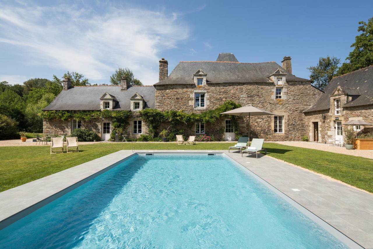 Manoir Du Vau D Arz Gites Et Chambres D Hotes Avec Piscine Malansac 外观 照片