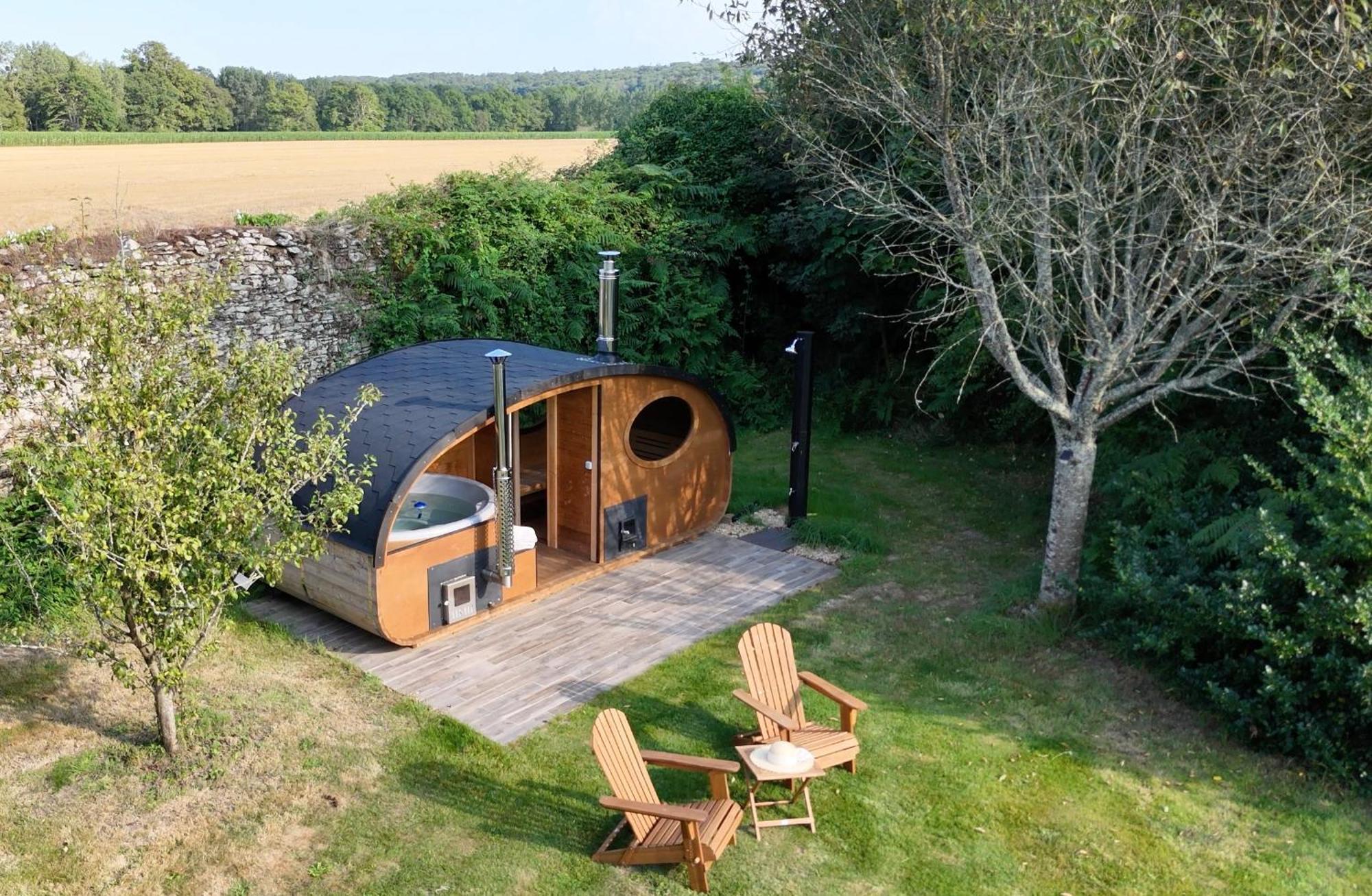 Manoir Du Vau D Arz Gites Et Chambres D Hotes Avec Piscine Malansac 外观 照片